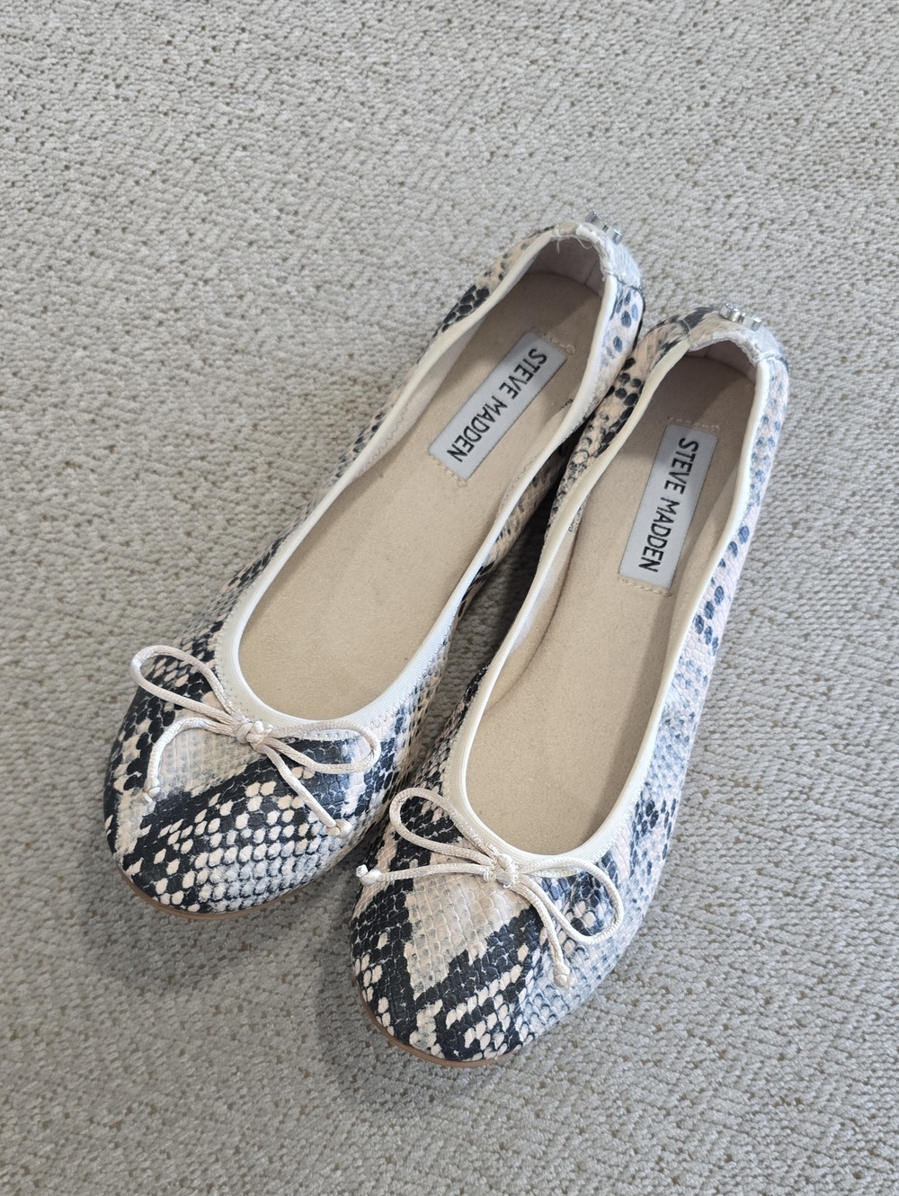 Steve Madden Bamba Cream And Black Snakeskin Print Ballet Flats - Size 7